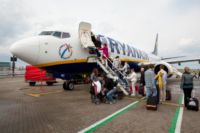 Queuing to board Ryanair. ©iStock.com/swilmor